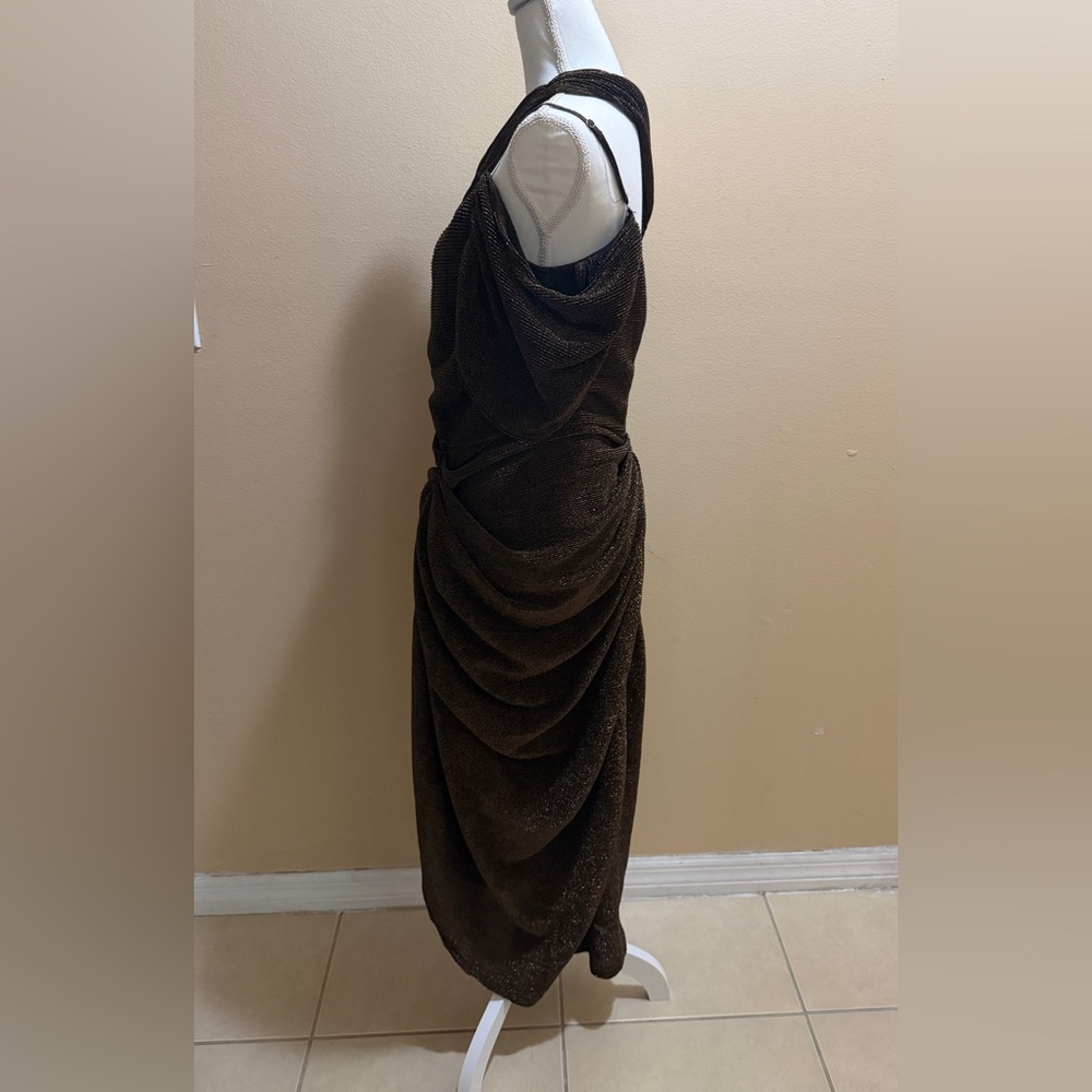 PRETTY LITTLE THING CHOCOLATE GLITTER PLISSE CUT OUT ONE SHOULDER DRAPED DRESS 8 - Picture 8 of 14